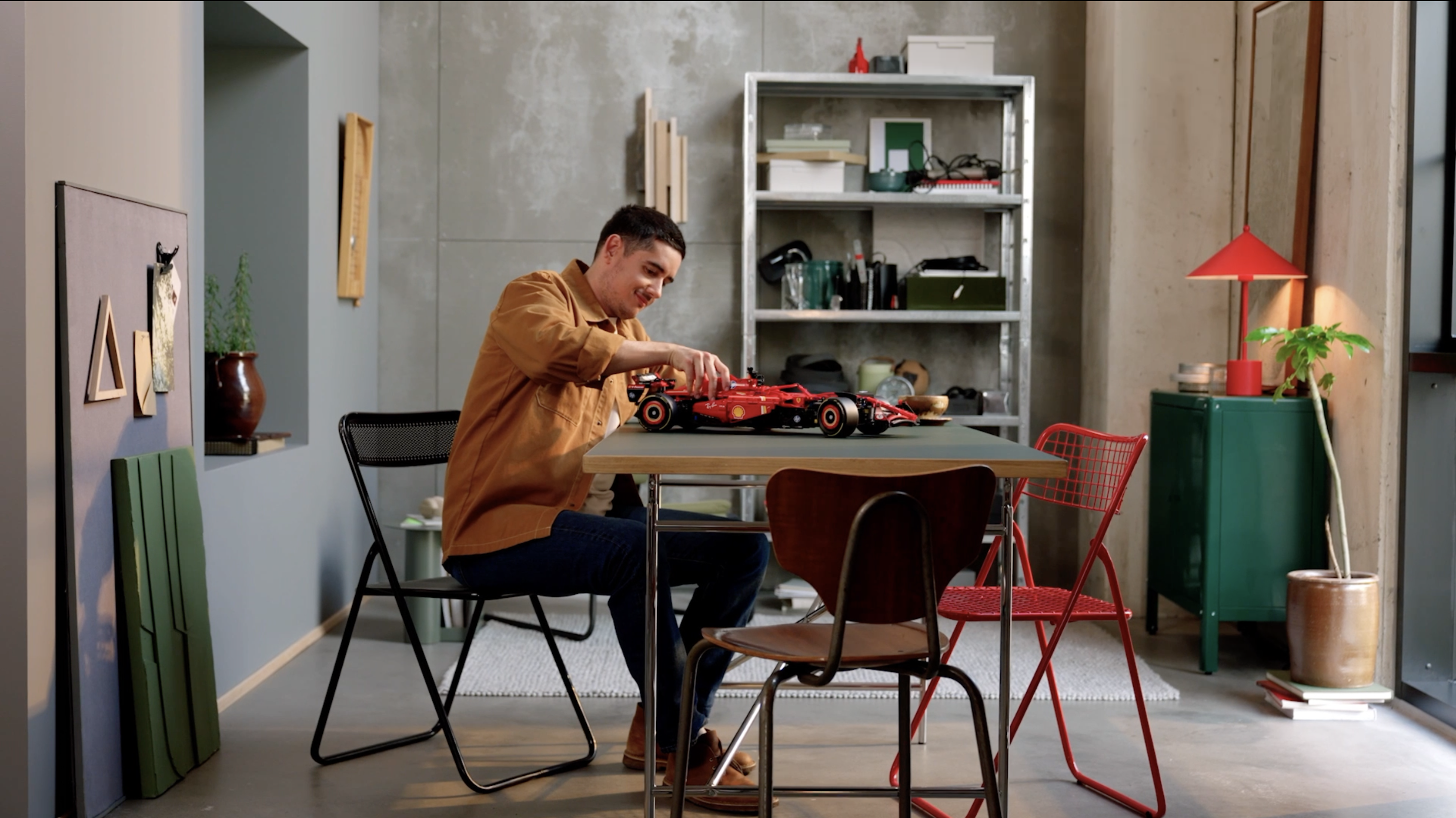 LEGO Technic 42207 F1 Ferrari SF-24 - Voiture Collector avec Moteur V6 pour Adulte